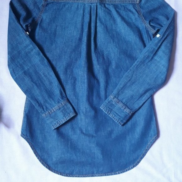 True Religion Wmns Boyfriend Fit Denim Button Down - Picture 3 of 7